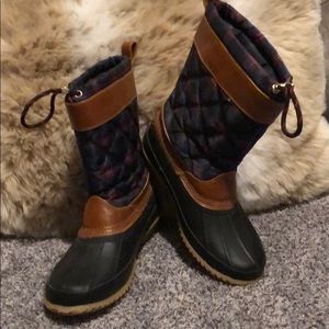 Tommy Hilfiger snow boot